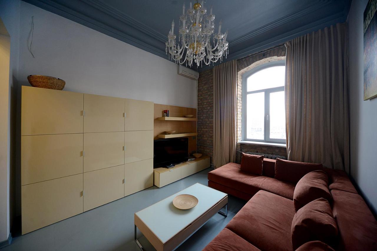 Artol Gorodetskogo Apartment Kiev Exterior photo