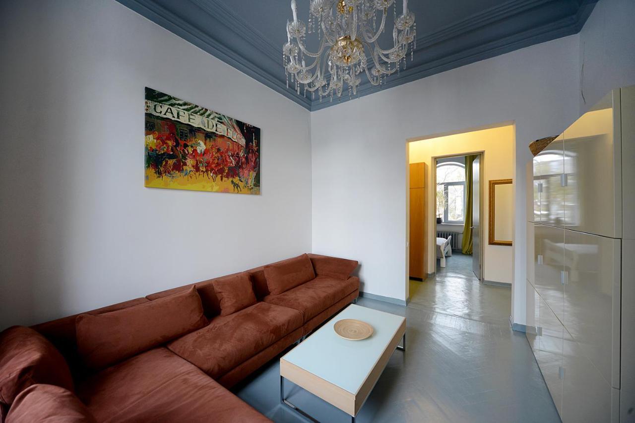 Artol Gorodetskogo Apartment Kiev Exterior photo