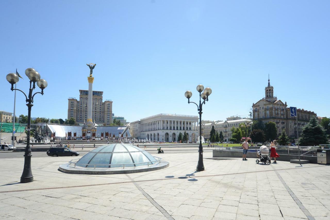 Artol Gorodetskogo Apartment Kiev Exterior photo